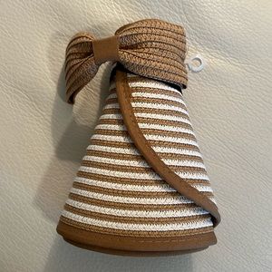 Women’s Sun Hat, great for vacation. Beige & White. Brand new never used.
